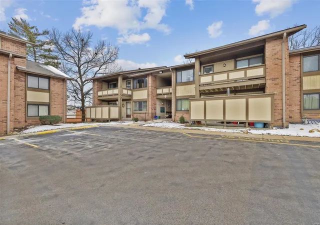 Photo 1 of Condo for sale at 10 Fairways Cir #G, Saint Charles, MO 63303 | MLS# 25007741 | Listing updated on 2025-03-15