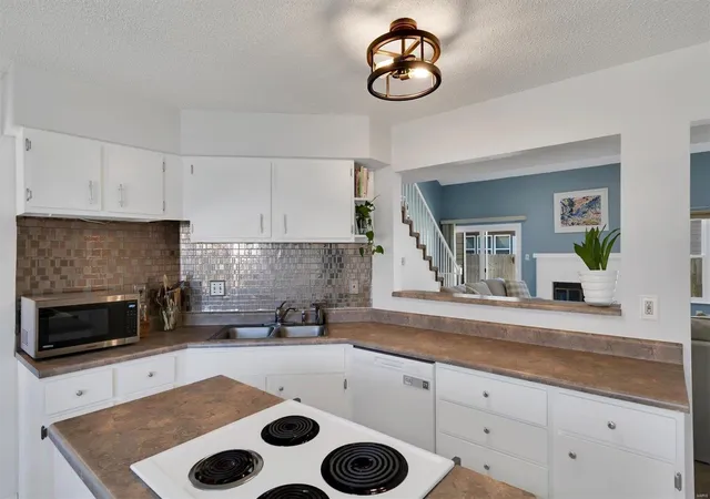 Photo 3 of Condo for sale at 1351 Kyle Dr #13F, Saint Charles, MO 63304 | MLS# 25007761 | Listing updated on 2025-03-19