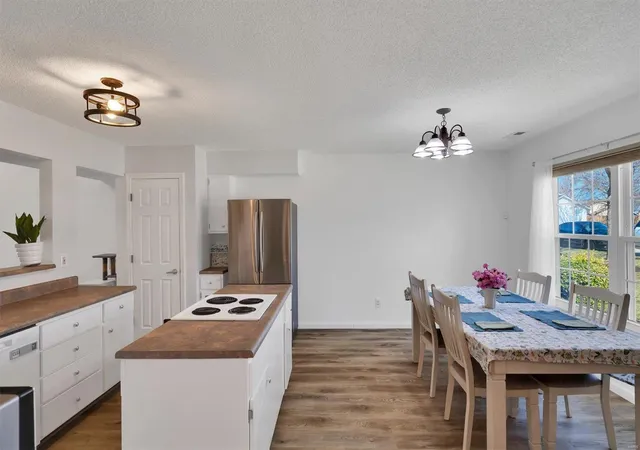 Photo 4 of Condo for sale at 1351 Kyle Dr #13F, Saint Charles, MO 63304 | MLS# 25007761 | Listing updated on 2025-03-19