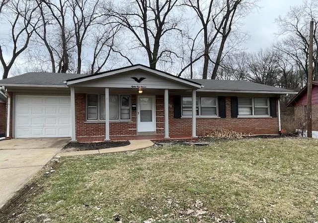 1st image of 8411 Hawkesbury Dr, Saint Louis, MO 63121 | MLS# 25007804