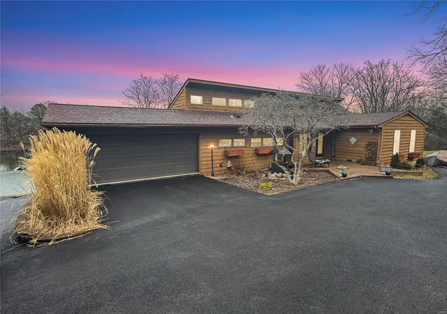1st image of 5760 Deerfield Ln, Washington, MO 63090 | MLS# 25007892