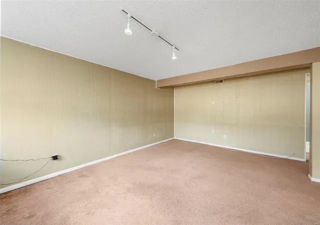 Photo 3 of Single family home for sale at 12124 Prestonpark Ln, Saint Louis, MO 63146 | MLS# 25007908 | Listing updated on 2025-03-19