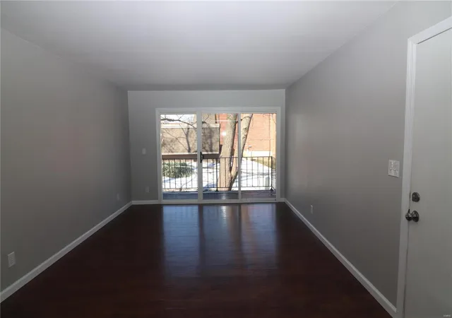 Photo 3 of Condo for sale at 1090 Mersey Bnd Dr #F, Saint Louis, MO 63129 | MLS# 25007935 | Listing updated on 2025-03-18