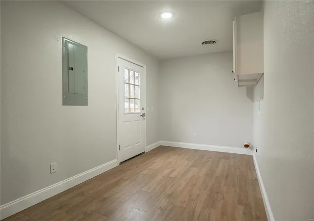 Photo 15 of Single family home for sale at 601 S Prairie St, Bloomfield, MO 63825 | MLS# 25007939 | Listing updated on 2025-03-11
