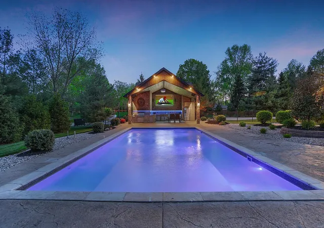 Photo 3 of Single family home for sale at 3816 White Oak Ln, Edwardsville, IL 62025 | MLS# 25007942 | Listing updated on 2025-03-18