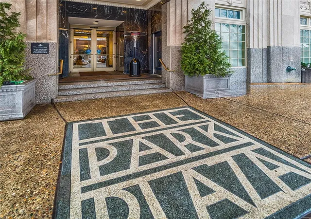 Photo 2 of Condo for sale at 232 N Kingshighway Blvd #2201, Saint Louis, MO 63108 | MLS# 25007988 | Listing updated on 2025-02-13