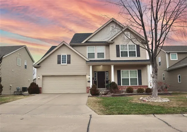 Photo 1 of Sale Pending at 1602 Crimson Hills Dr, Saint Peters, MO 63376 | MLS# 25008050 | Listing updated on 2025-03-19