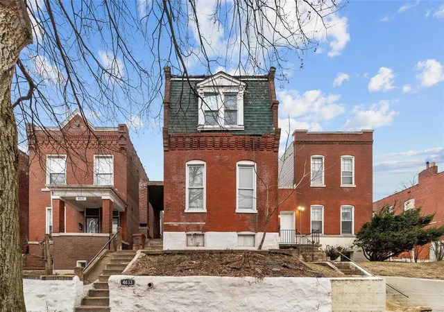Photo 1 of Single family home for sale at 4633 Oregon Ave, Saint Louis, MO 63111 | MLS# 25008059 | Listing updated on 2025-04-01