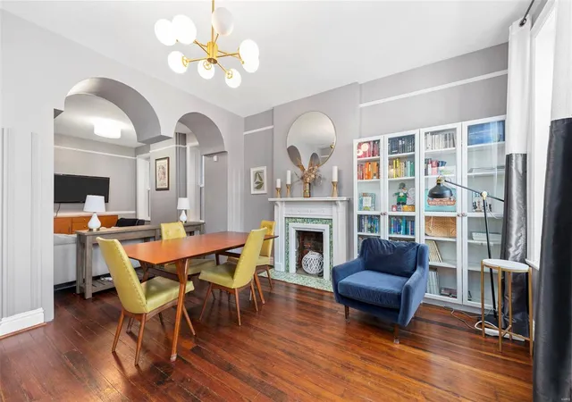 Photo 2 of Single family home for sale at 2328 Michigan Ave, Saint Louis, MO 63104 | MLS# 25008072 | Listing updated on 2025-03-20