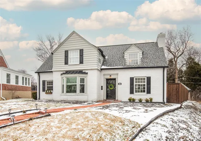 Photo 2 of Single family home for sale at 502 Old Bonhomme Rd, Saint Louis, MO 63130 | MLS# 25008080 | Listing updated on 2025-03-11