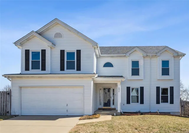 Photo 1 of Single family home for sale at 804 Ivy Tr, Ballwin, MO 63021 | MLS# 25008102 | Listing updated on 2025-03-17