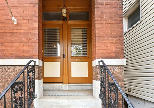 Photo 2 of Single family home for sale at 4130 Bates St, Saint Louis, MO 63116 | MLS# 25008103 | Listing updated on 2025-04-01