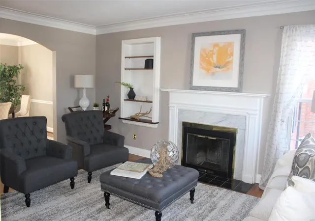 Photo 3 of Single family home for sale at 7810 Lafon Pl, Saint Louis, MO 63130 | MLS# 25008142 | Listing updated on 2025-02-14