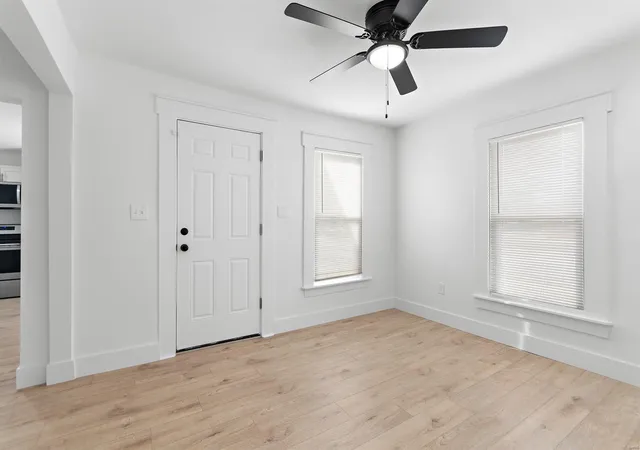 Photo 3 of Single family home for sale at 2914 Woodson Rd, Saint Louis, MO 63114 | MLS# 25008321 | Listing updated on 2025-03-25