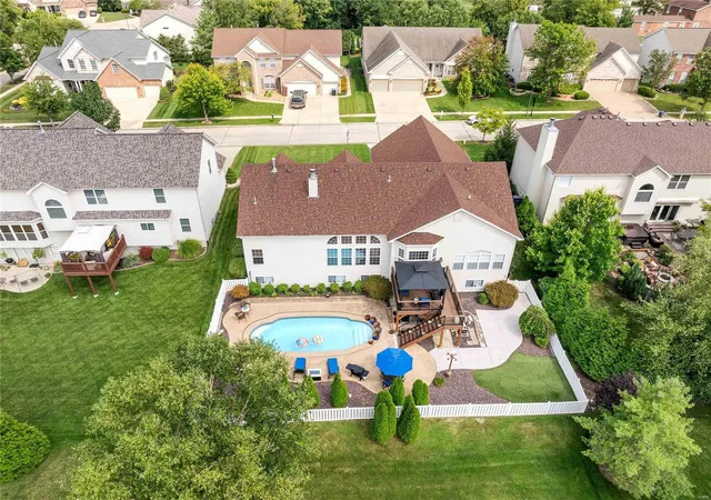 Photo 3 of Single family home for sale at 3009 Brook Holw Dr, O Fallon, MO 63366 | MLS# 25008348 | Listing updated on 2025-03-03
