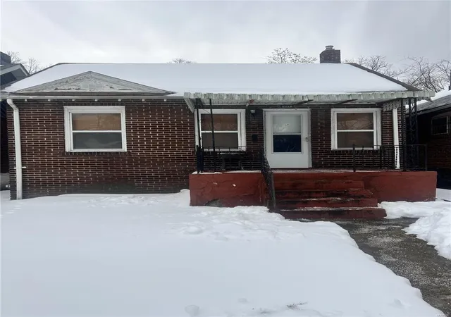 Photo 1 of Single family home for sale at 4760 Wren Ave, Saint Louis, MO 63120 | MLS# 25008502 | Listing updated on 2025-02-17