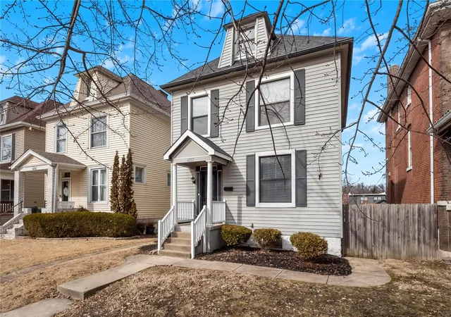 Photo 1 of Single family home for sale at 4137 Juniata St, Saint Louis, MO 63116 | MLS# 25008589 | Listing updated on 2025-03-10