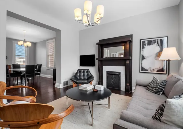 Photo 4 of Single family home for sale at 4137 Juniata St, Saint Louis, MO 63116 | MLS# 25008589 | Listing updated on 2025-03-10