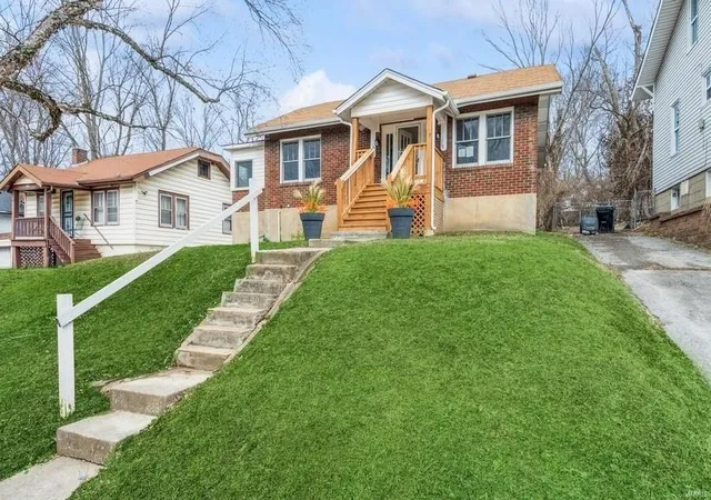 Photo 1 of Single family home for sale at 7437 Lynn Ave, Saint Louis, MO 63130 | MLS# 25008609 | Listing updated on 2025-02-17