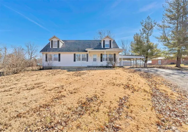 Photo 1 of Single family home for sale at 804 Sunset Ln, Mexico, MO 65265 | MLS# 25008658 | Listing updated on 2025-03-12