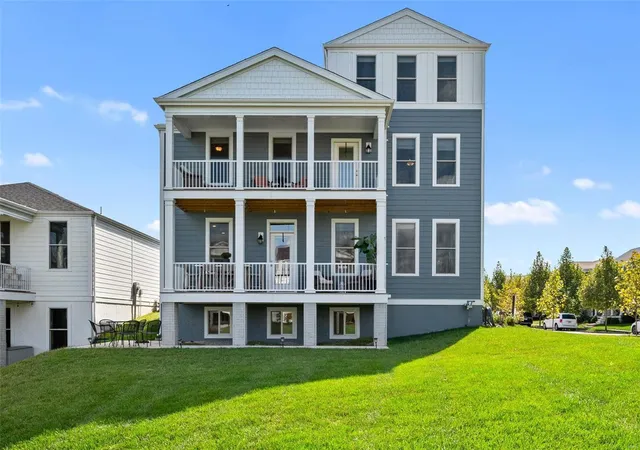 Photo 1 of Single family home for sale at 6036 New Town Dr, Saint Charles, MO 63301 | MLS# 25008663 | Listing updated on 2025-02-20