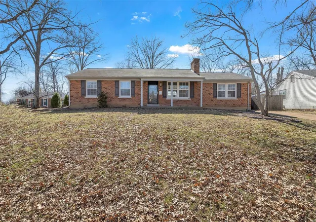 Photo 1 of Single family home for sale at 941 Box Elder Dr, Saint Louis, MO 63122 | MLS# 25008705 | Listing updated on 2025-03-19