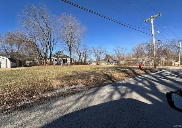 Homes for sale in Willow Springs, MO | 311 N Grand St, Willow Springs, MO 65793 | MLS# 25008836