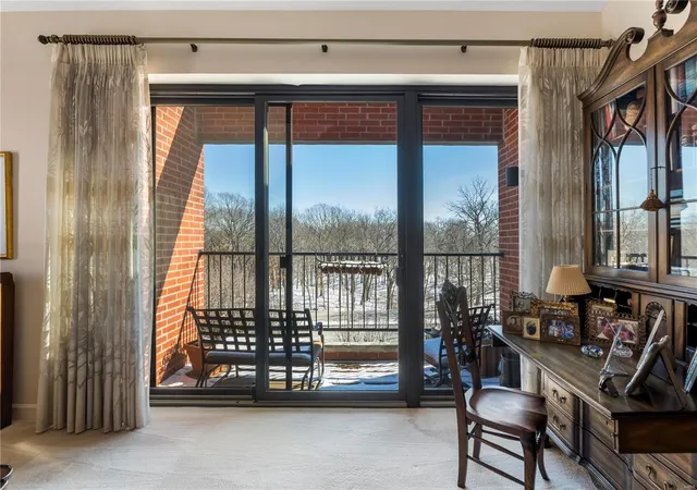 Listing Photo 4 - Condo for sale in building located at 901 S Skinker Blvd, St. Louis, MO 63105