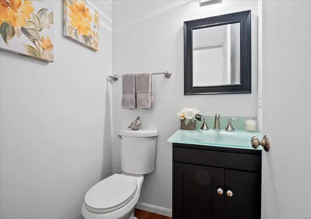Photo 4 of Sale Pending at 13187 Royal Pines Dr, Saint Louis, MO 63146 | MLS# 25008890 | Listing updated on 2025-03-06