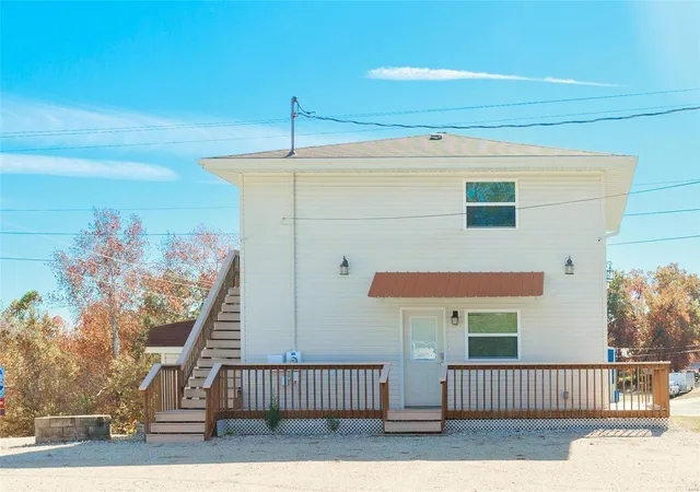 Photo 1 of Single family home for sale at 15 Sunset Cvs, Lake Ozark, MO 65049 | MLS# 25008930 | Listing updated on 2025-03-07