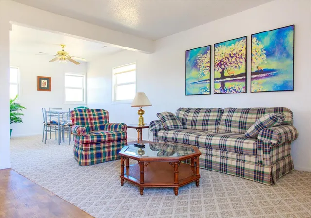 Photo 2 of Single family home for sale at 15 Sunset Cvs, Lake Ozark, MO 65049 | MLS# 25008930 | Listing updated on 2025-03-07
