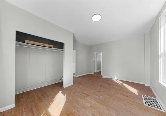 Photo 4 of Single family home for sale at 4550 Newberry Terr, Saint Louis, MO 63113 | MLS# 25008987 | Listing updated on 2025-03-14