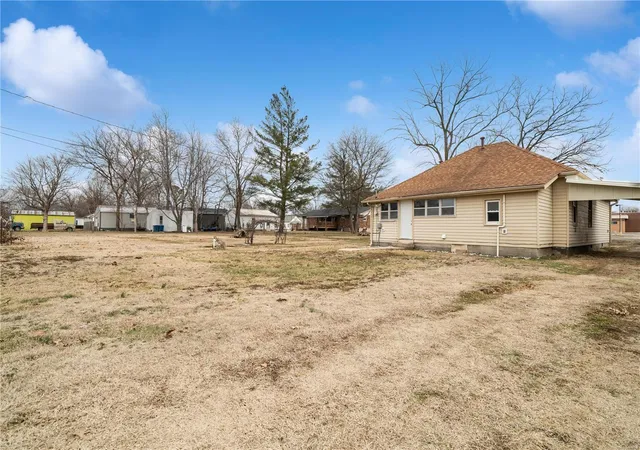 Photo 15 of Single family home for sale at 113 School St, Chaffee, MO 63740 | MLS# 25009014 | Listing updated on 2025-03-10