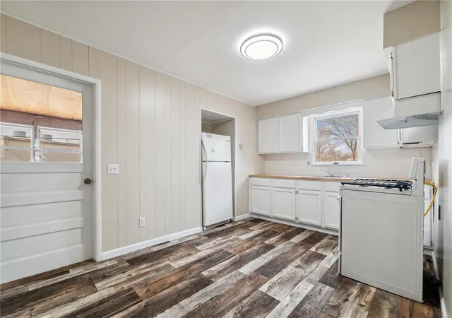 Photo 3 of Single family home for sale at 113 School St, Chaffee, MO 63740 | MLS# 25009014 | Listing updated on 2025-03-10