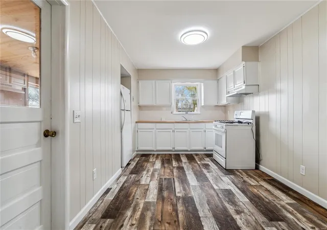 Photo 4 of Single family home for sale at 113 School St, Chaffee, MO 63740 | MLS# 25009014 | Listing updated on 2025-03-10