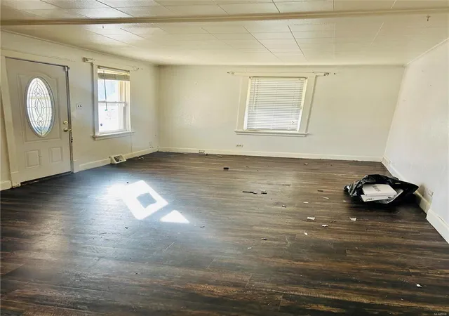 Photo 2 of Single family home for sale at 10719 Thorpe Ave, Saint Louis, MO 63114 | MLS# 25009037 | Listing updated on 2025-03-12