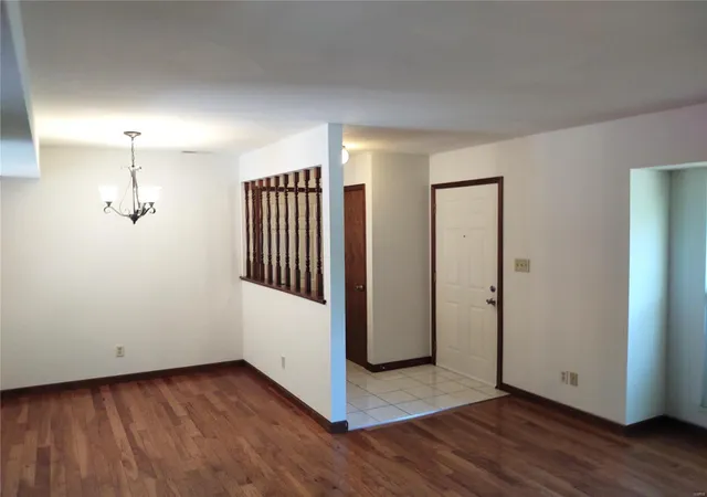 Photo 3 of Townhouse for sale at 303 Spencer Pl #303-305, Saint Peters, MO 63376 | MLS# 25009133 | Listing updated on 2025-02-19