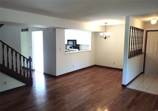 Photo 4 of Townhouse for sale at 303 Spencer Pl #303-305, Saint Peters, MO 63376 | MLS# 25009133 | Listing updated on 2025-02-19