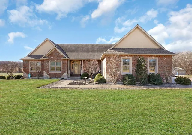 Photo 1 of Single family home for sale at 10116 Hwy 100, New Haven, MO 63068 | MLS# 25009137 | Listing updated on 2025-03-11