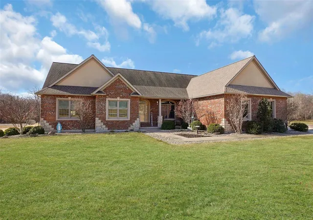 Photo 2 of Single family home for sale at 10116 Hwy 100, New Haven, MO 63068 | MLS# 25009137 | Listing updated on 2025-03-11