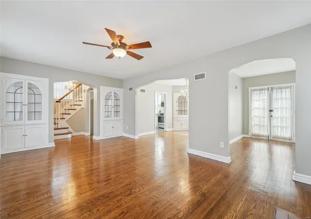 Photo 2 of Single family home for sale at 7414 Melrose Ave, Saint Louis, MO 63130 | MLS# 25009160 | Listing updated on 2025-03-19