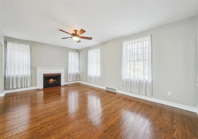 Photo 4 of Single family home for sale at 7414 Melrose Ave, Saint Louis, MO 63130 | MLS# 25009160 | Listing updated on 2025-03-19