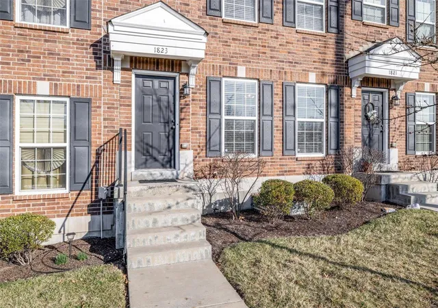 Photo 1 of Townhouse for sale at 1823 Basston Dr, Saint Louis, MO 63146 | MLS# 25009217 | Listing updated on 2025-03-16