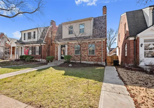 Photo 2 of Sale Pending at 5726 Goethe Ave, Saint Louis, MO 63109 | MLS# 25009240 | Listing updated on 2025-03-18