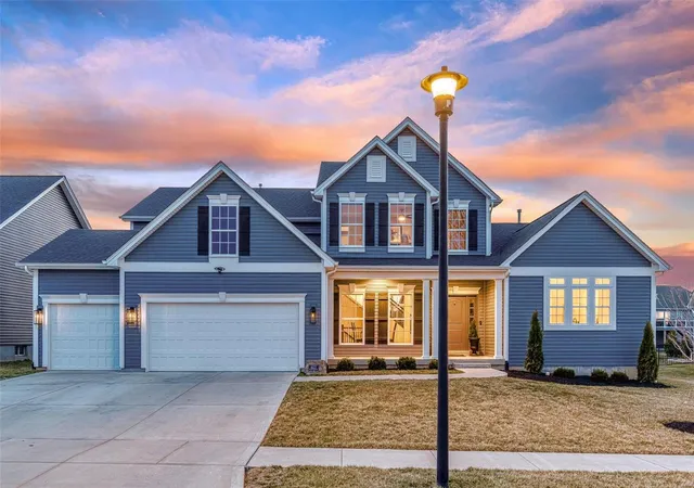 Photo 3 of Single family home for sale at 623 Walnut Woods St, Saint Charles, MO 63301 | MLS# 25009247 | Listing updated on 2025-03-19