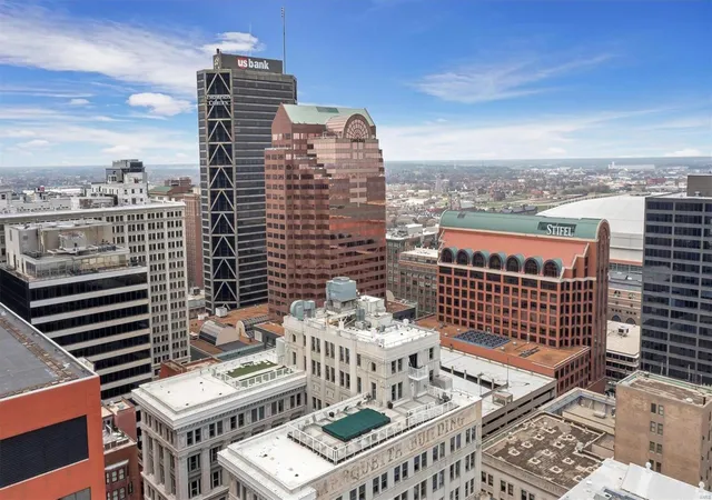 Photo 1 of Condo for sale at 314 N Broadway #903, Saint Louis, MO 63102 | MLS# 25009260 | Listing updated on 2025-03-27