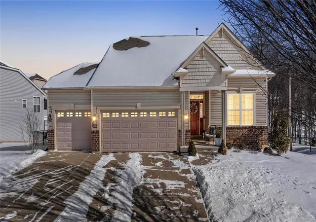 Photo 1 of Sale Pending at 439 Scenic Dr, Saint Peters, MO 63376 | MLS# 25009297 | Listing updated on 2025-03-10
