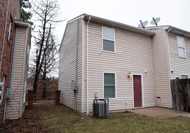 Listing Photo 4 - Condo for sale in building located at 1264 Hodiamont Ave, St. Louis, MO 63112