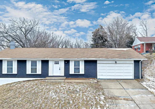 Photo 3 of Single family home for sale at 12597 Fee Fee Rd, Maryland Heights, MO 63146 | MLS# 25009350 | Listing updated on 2025-03-06