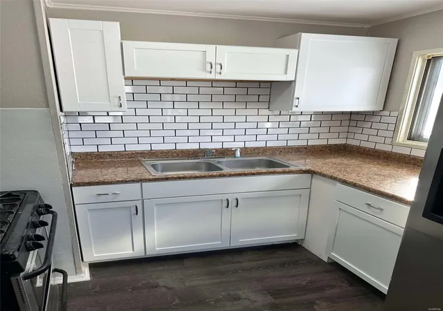 Photo 2 of Single family home for sale at 1103 N 39th St, Belleville, IL 62226 | MLS# 25009434 | Listing updated on 2025-02-21